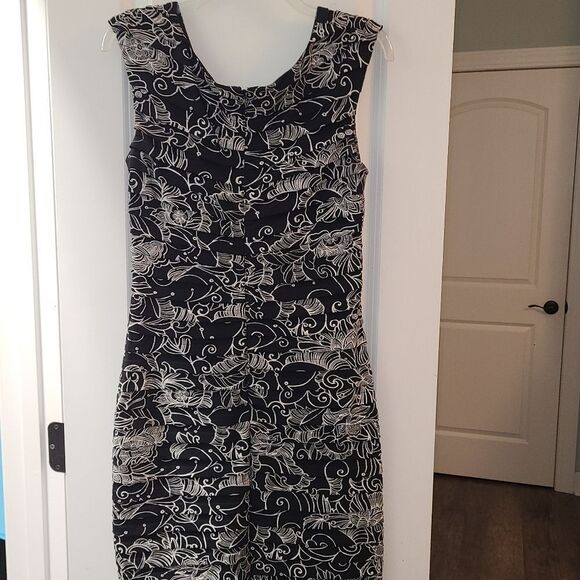 London Times Tiered Stretch Contrast Floral Sheath Dress - Picture 8 of 9